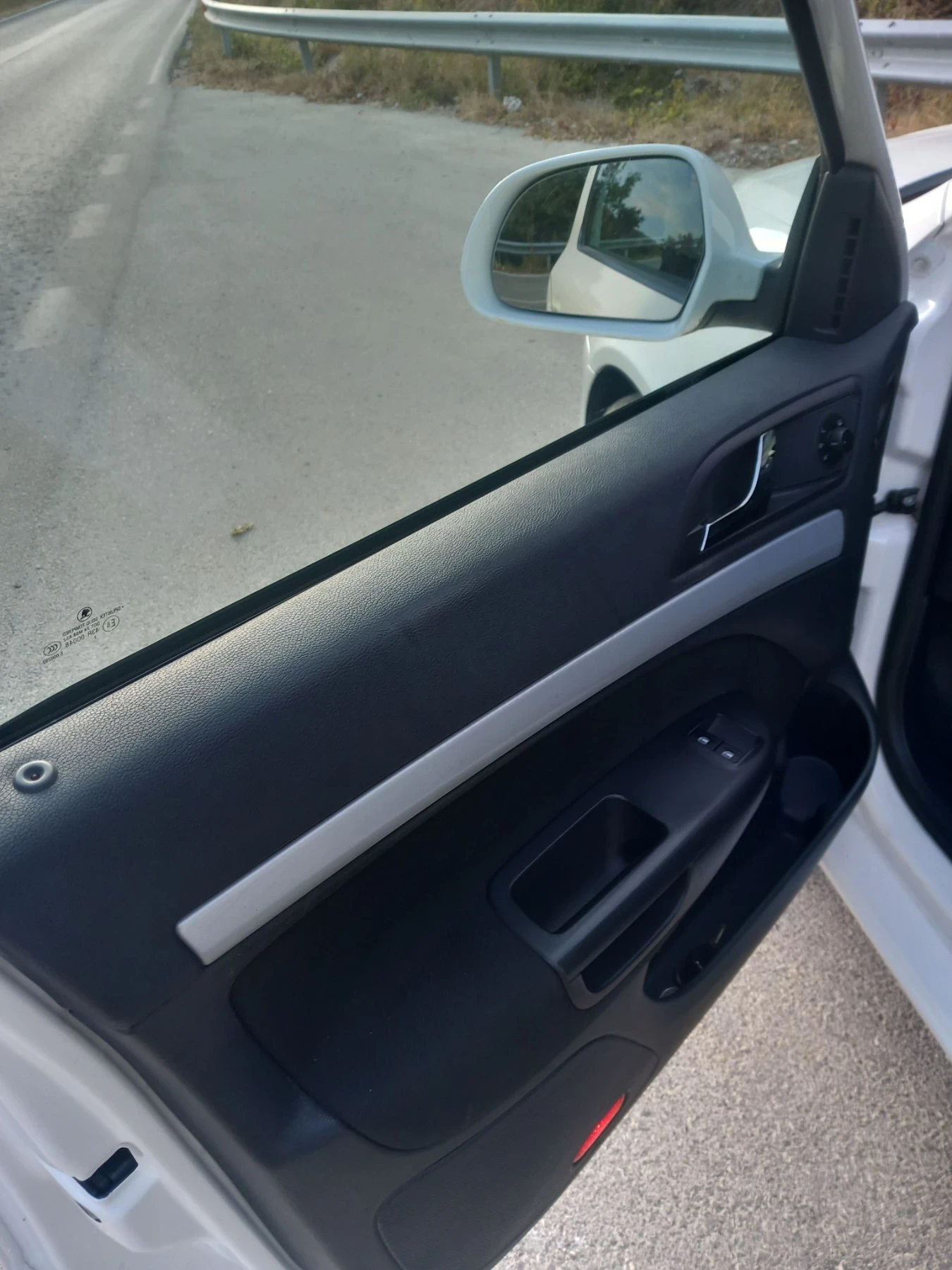 Skoda Octavia 1.6, снимка 7 - Автомобили и джипове - 56144841
