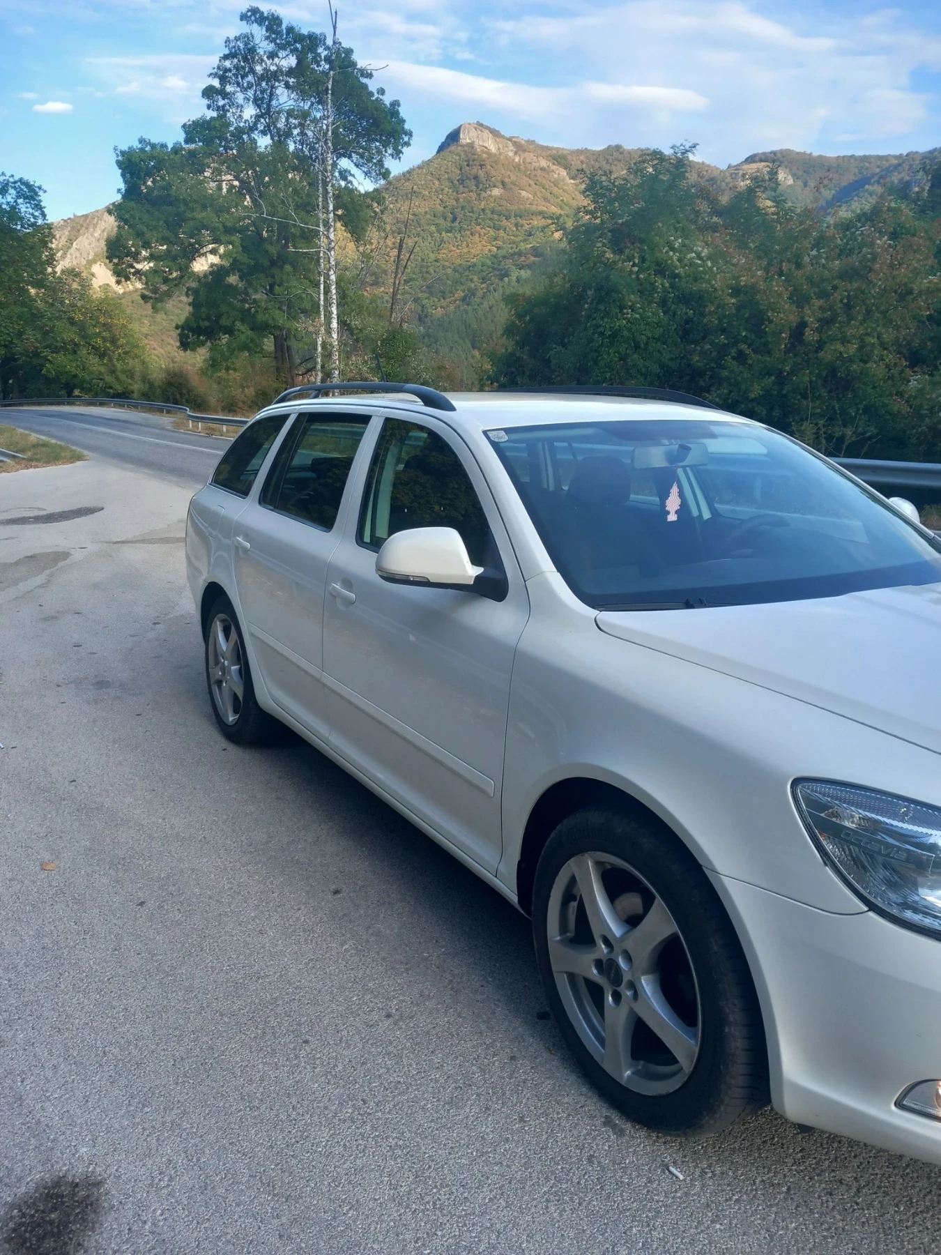 Skoda Octavia 1.6, снимка 2 - Автомобили и джипове - 56144841