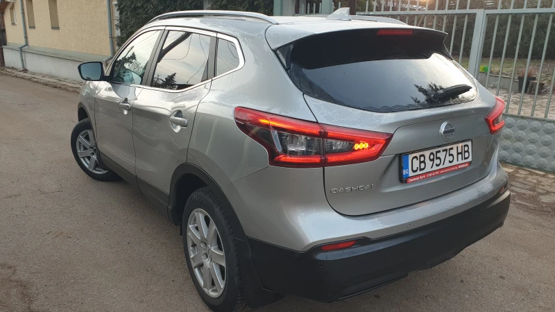 Nissan Qashqai 1.5DCI Ascenta + , снимка 4 - Автомобили и джипове - 47138400