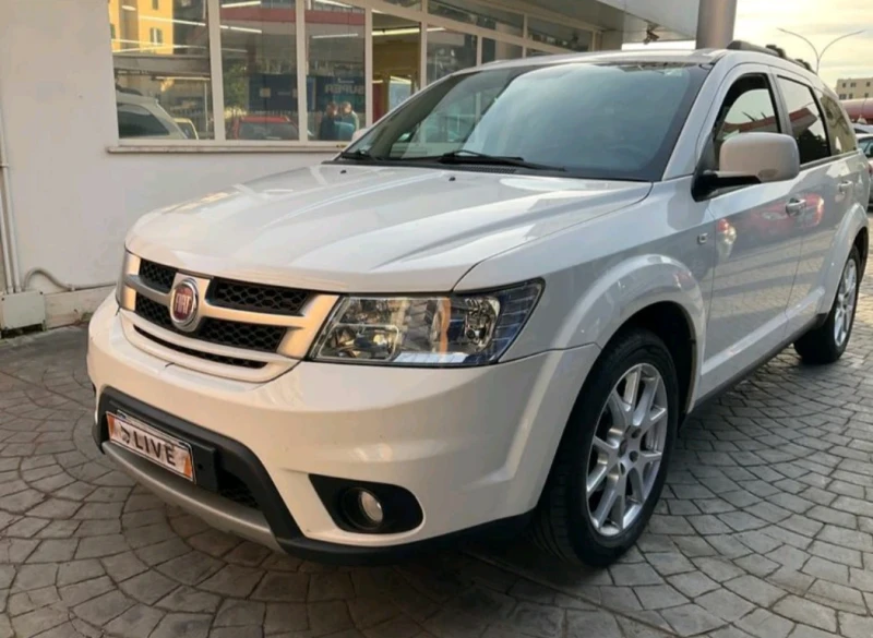 Fiat Freemont, снимка 1 - Автомобили и джипове - 48729586