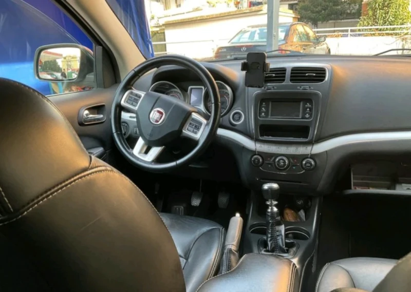 Fiat Freemont, снимка 12 - Автомобили и джипове - 48729586