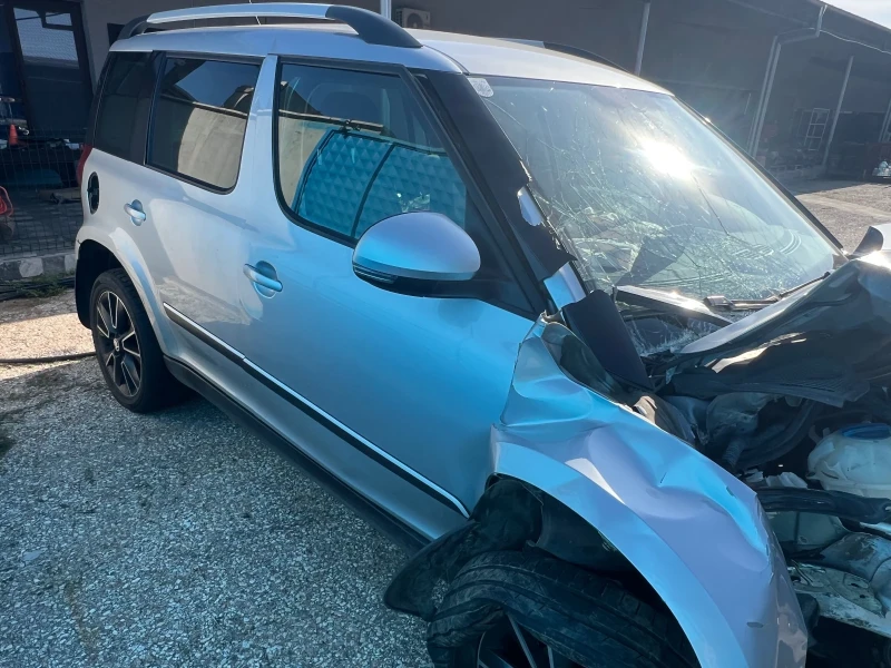 Skoda Yeti 2.0TDI 4X4, снимка 6 - Автомобили и джипове - 52645562