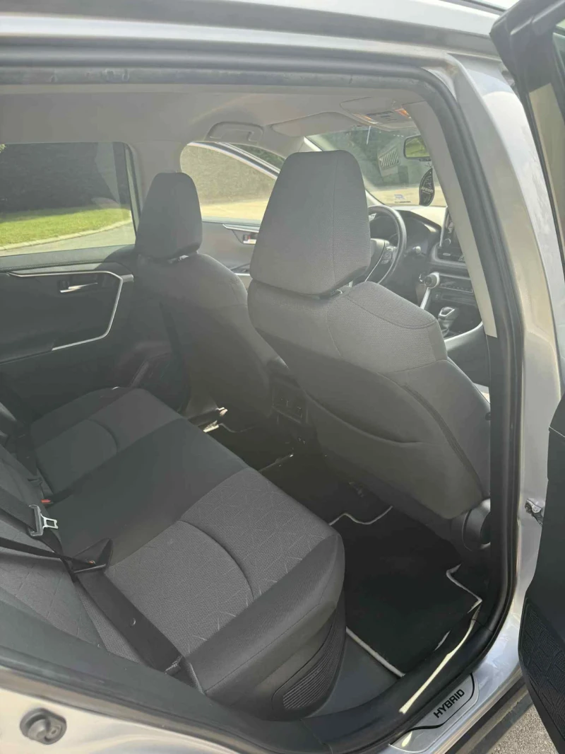 Toyota Rav4, снимка 11 - Автомобили и джипове - 51791783