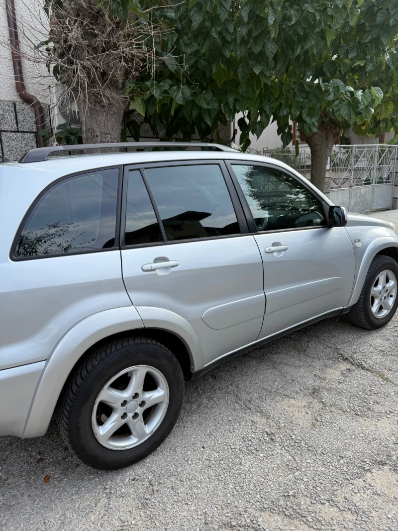 Toyota Rav4, снимка 2 - Автомобили и джипове - 52475910