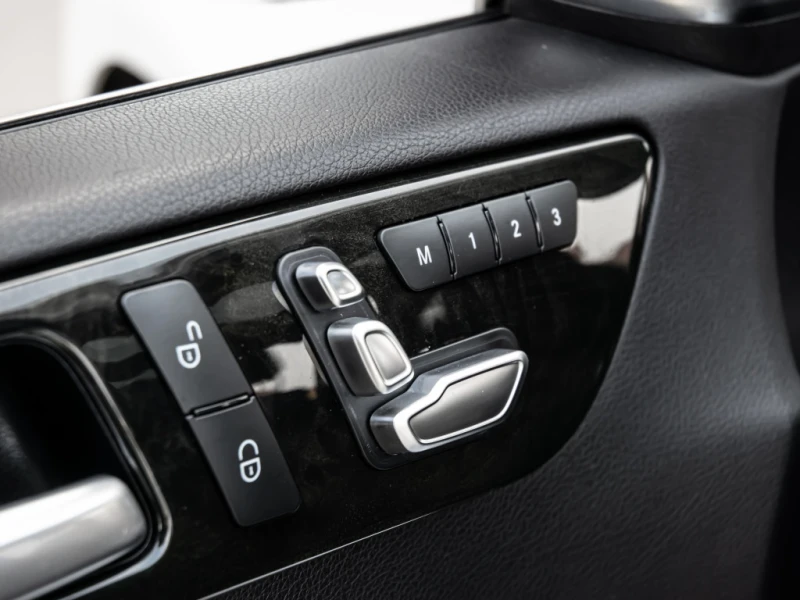 Mercedes-Benz GLE 400 4Matic / AMG / PANO / 360 / Harman-Kardon / FULL, снимка 9 - Автомобили и джипове - 52749817