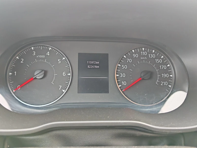 Dacia Duster 1.0TCe EcoG ГАЗ, снимка 10 - Автомобили и джипове - 52629272