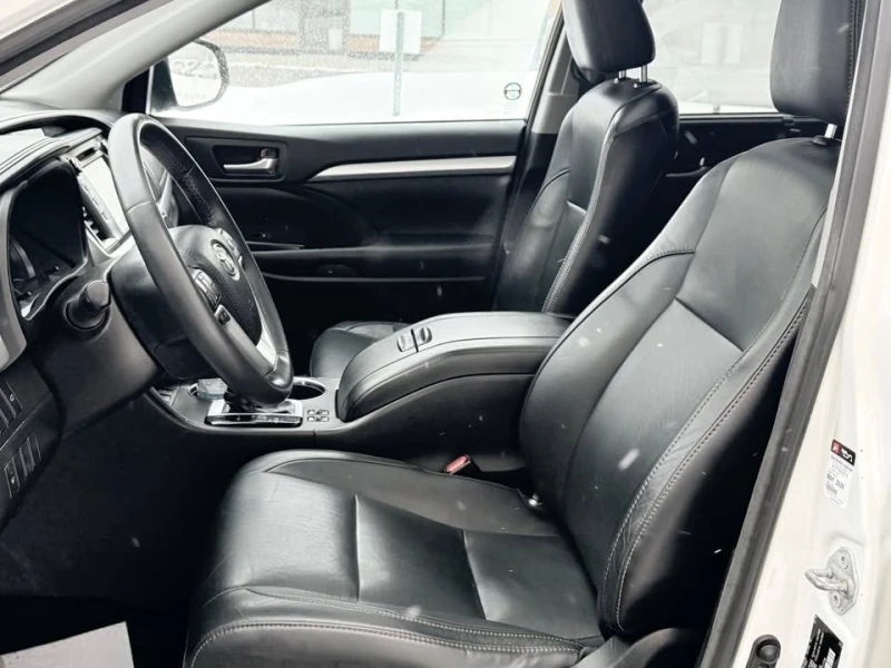 Toyota Highlander * * XLE* * CARFAX* * , снимка 8 - Автомобили и джипове - 53073037