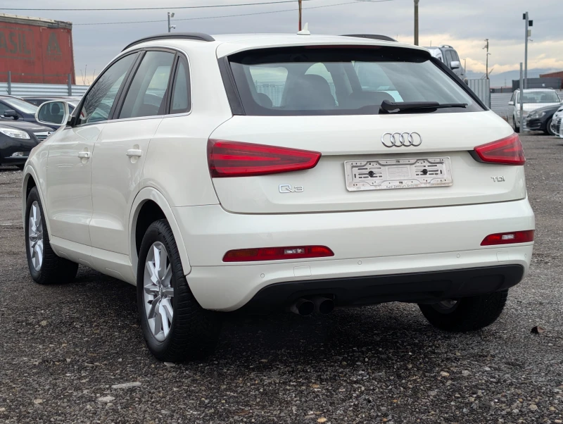Audi Q3 2.0TDI Bussines, снимка 4 - Автомобили и джипове - 53282562