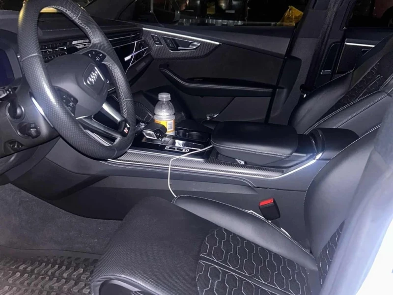 Audi RSQ8 4.0 TFSI QUATTRO * ДИСТРОНИК* 360 КАМЕРА* ОБДУХВАН, снимка 5 - Автомобили и джипове - 53405610