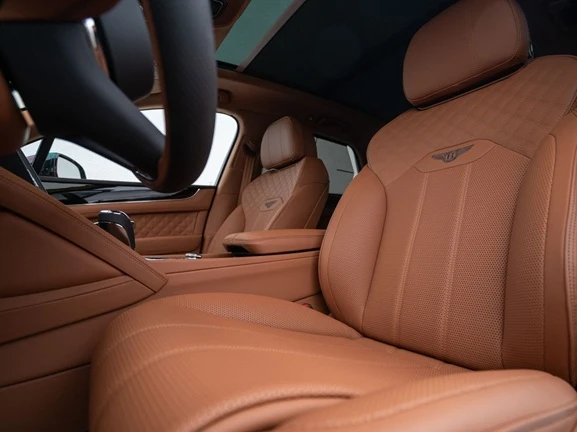 Bentley Bentayga V8 = Blackline Specification = NightVision Гаранци - изображение 7