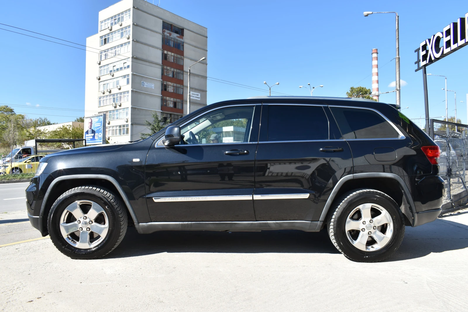 Jeep Grand cherokee 3.0D* SUPER-SELECT - изображение 2