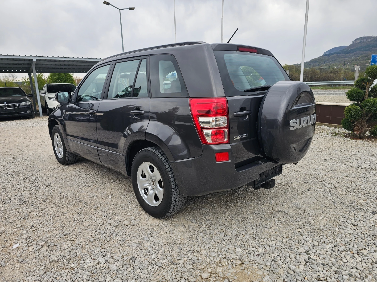 Suzuki Grand vitara 1.9DDiS 4x4 ! ! РЕАЛНИ КИЛОМЕТРИ - изображение 3