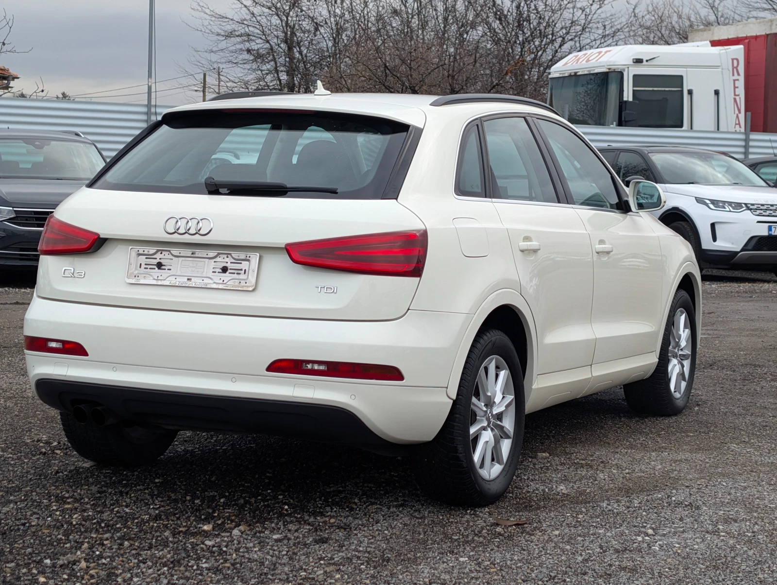 Audi Q3 2.0TDI Bussines - изображение 6