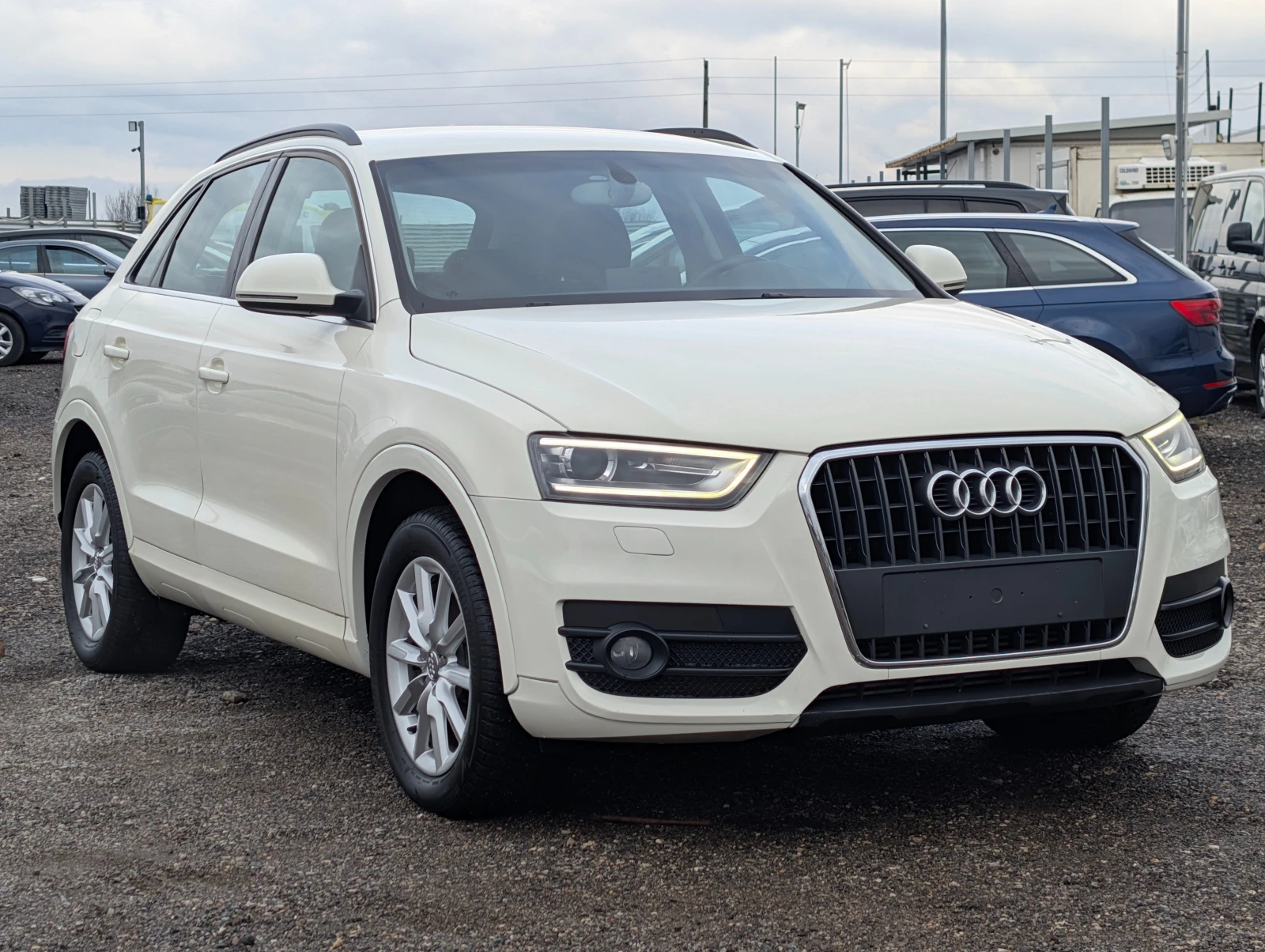 Audi Q3 2.0TDI Bussines - изображение 8