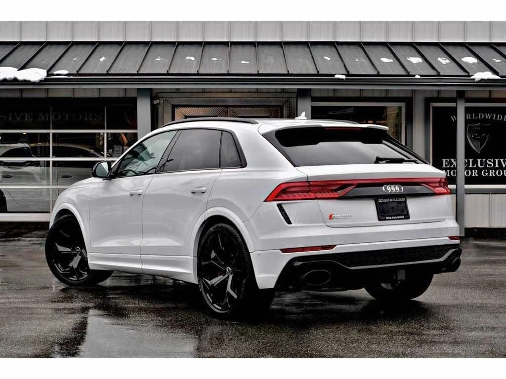 Audi RSQ8 4.0 TFSI QUATTRO * ДИСТРОНИК* 360 КАМЕРА* ОБДУХВАН - изображение 4