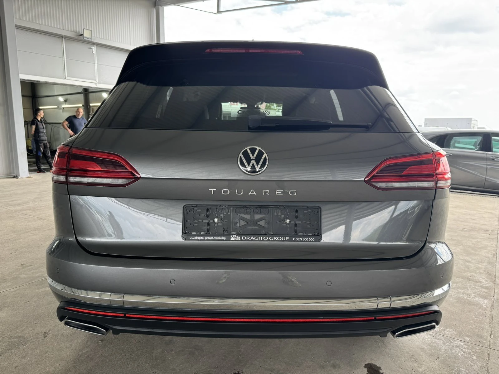 VW Touareg 3.0TDI* 231ps* НАВИ* КОЖА* КАМЕРА, снимка 4 - Автомобили и джипове - 55207379