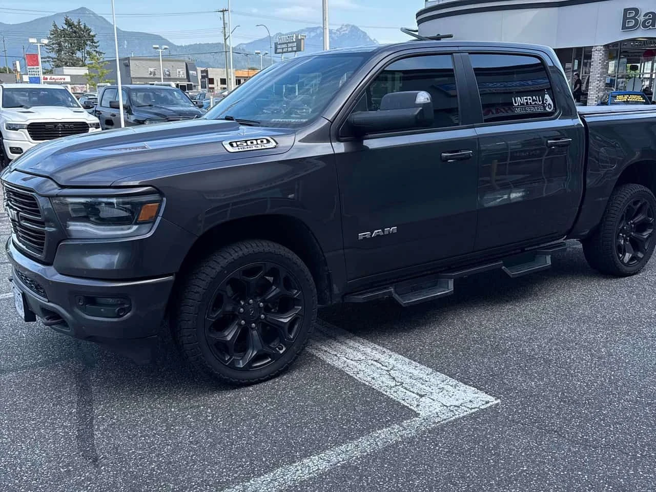 Dodge RAM 1500 * Big Horn * АВТОКРЕДИТ БЕЗ ПЪРВОНАЧАЛНА ВНОСКА* , снимка 2 - Автомобили и джипове - 55310195