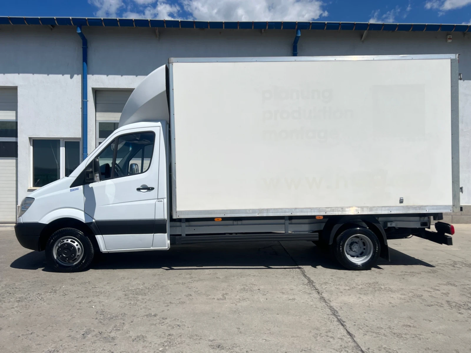 Mercedes-Benz Sprinter 513 Б-категория / 4.20м дължина - изображение 4