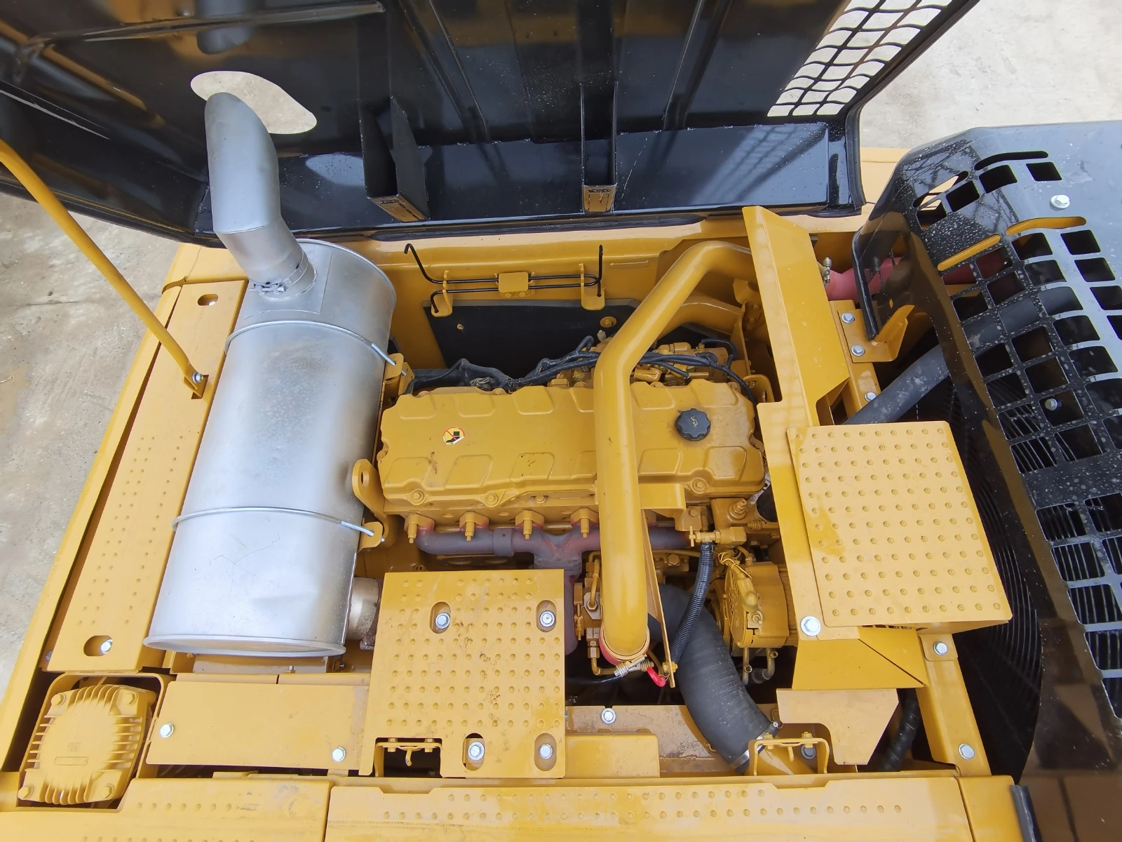 ����� Cat 330 | Mobile.bg � ����������� 14