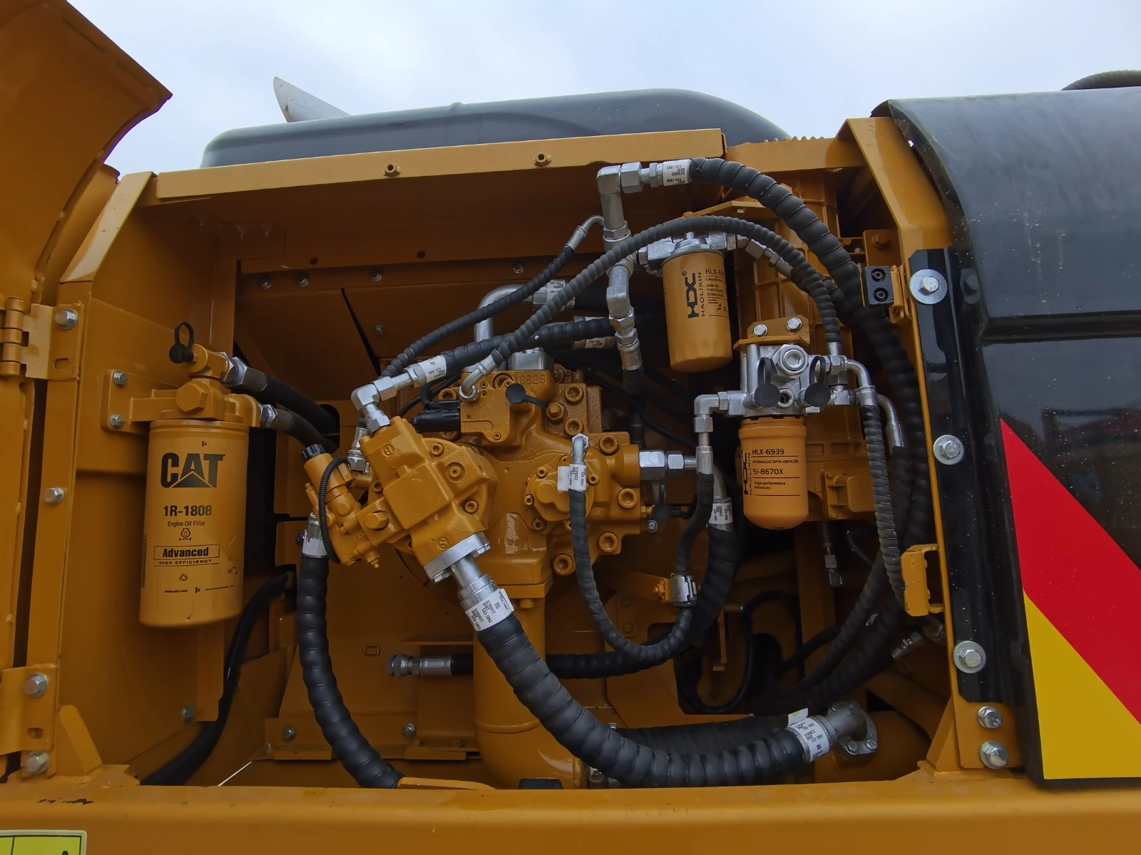 ����� Cat 330 | Mobile.bg � ����������� 16