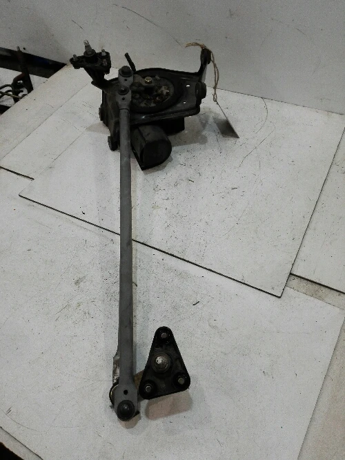 Моторче предни чистачки Мицубиши Спейс Стар