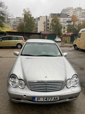 Mercedes-Benz C 220 Продавам Mercedes-Benz C220 Elegance, 2002 г. Авто, снимка 2