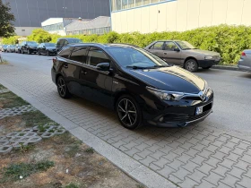 Toyota Auris 1.8Hybrid e-CVT Edition S Facelift- в Гаранция | Auto.bg — изображение 2