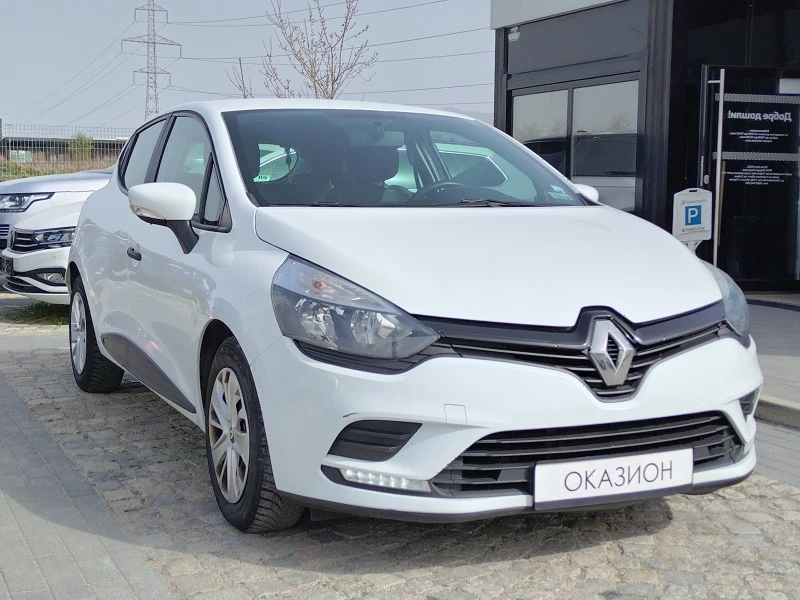 Renault Clio 1.2 16V 75к.с., снимка 3 - Автомобили и джипове - 45070511