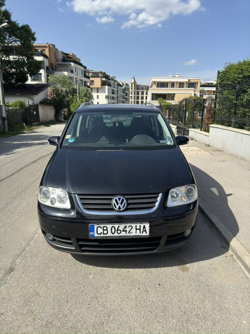 VW Touran, снимка 2 - Автомобили и джипове - 46080088