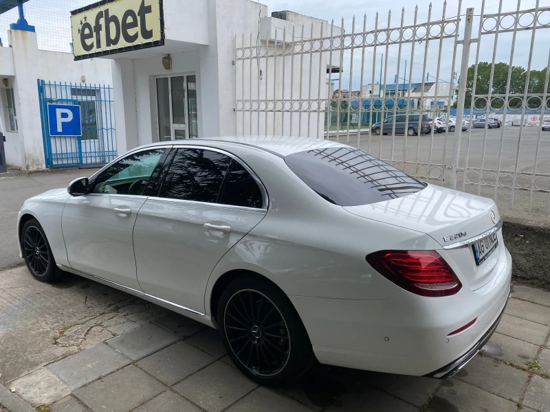 Mercedes-Benz E 220 e220d AMG54Line, снимка 2 - Автомобили и джипове - 47549527