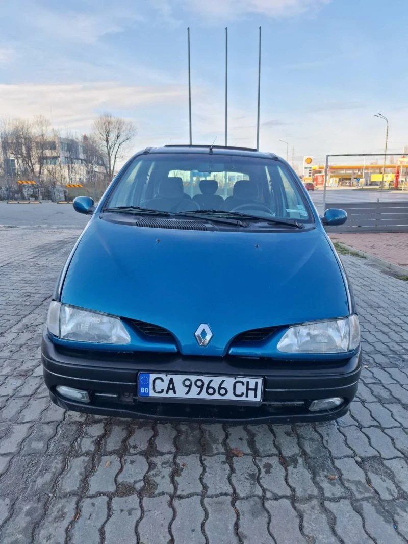 Renault Scenic 1.6 16v , снимка 2 - Автомобили и джипове - 48106229