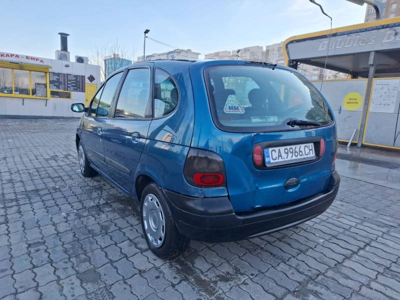 Renault Scenic 1.6 16v , снимка 7 - Автомобили и джипове - 48106229