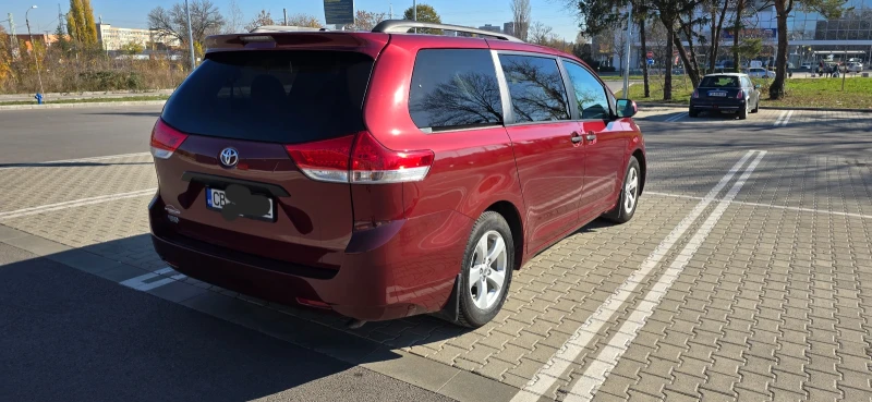 Toyota Sienna 3.5l V6 267к.с. FWD, снимка 4 - Автомобили и джипове - 48713929