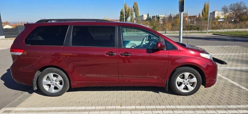 Toyota Sienna 3.5l V6 267к.с. FWD, снимка 6 - Автомобили и джипове - 48713929