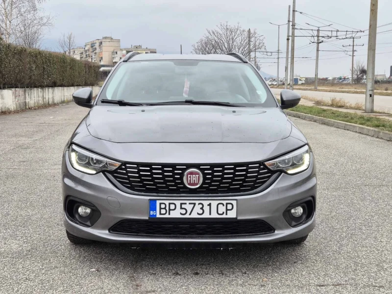 Fiat Tipo Лед навигация задна камера , снимка 1 - Автомобили и джипове - 49004245