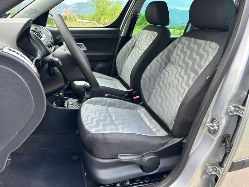 Skoda Roomster 1.2 БЕНЗИН-ГАЗ, снимка 14 - Автомобили и джипове - 50129633