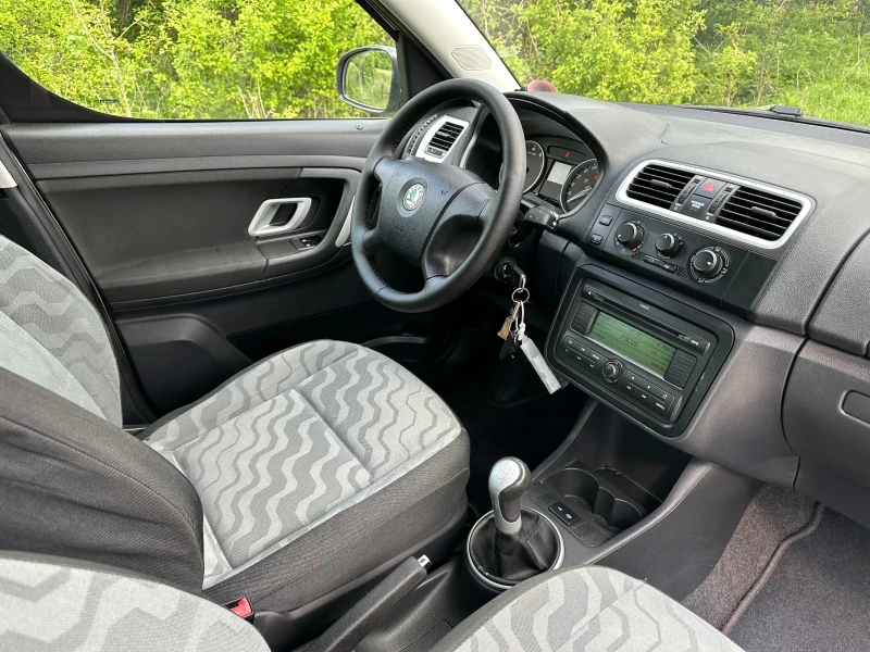 Skoda Roomster 1.2 БЕНЗИН-ГАЗ, снимка 9 - Автомобили и джипове - 50129633