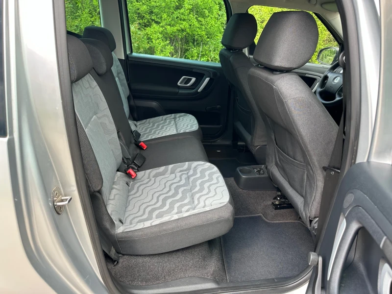 Skoda Roomster 1.2 БЕНЗИН-ГАЗ, снимка 15 - Автомобили и джипове - 50129633