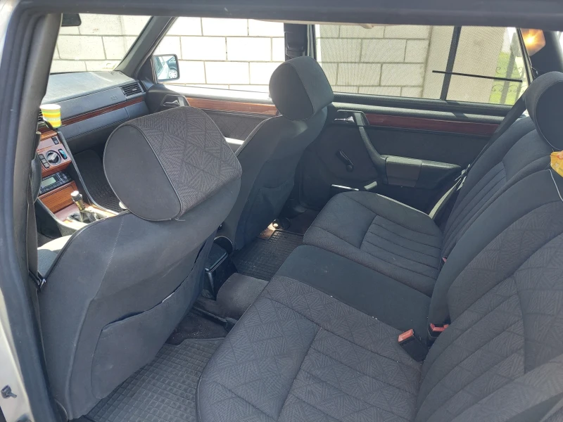 Mercedes-Benz 124 E 300D, 24V, снимка 5 - Автомобили и джипове - 52299733