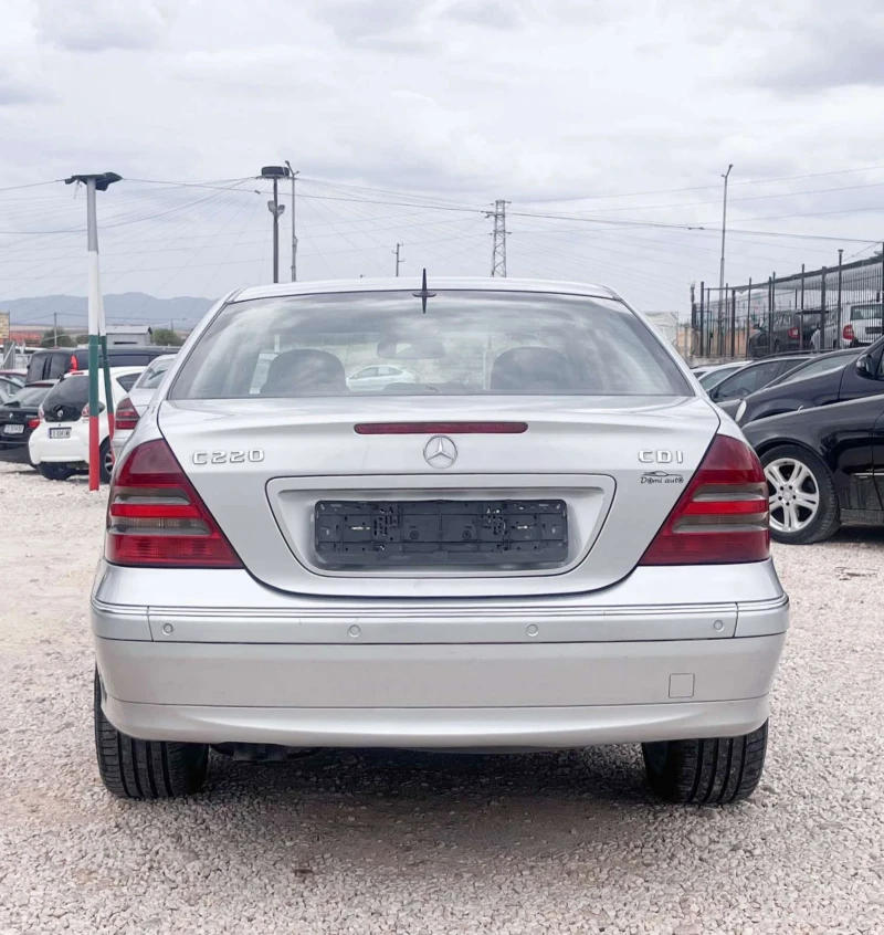 Mercedes-Benz C 220 Avtomat koga navi, снимка 7 - Автомобили и джипове - 52639181