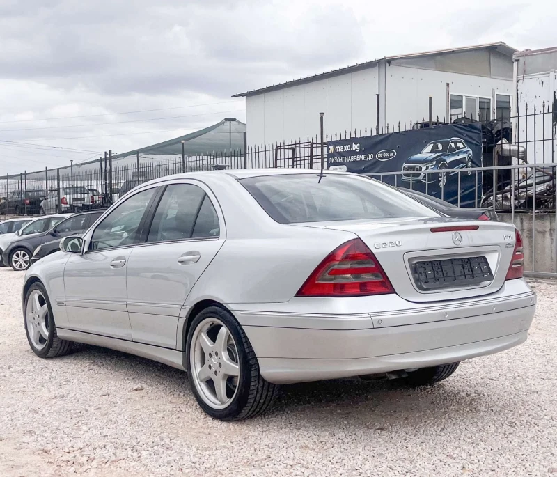 Mercedes-Benz C 220 Avtomat koga navi, снимка 8 - Автомобили и джипове - 52639181