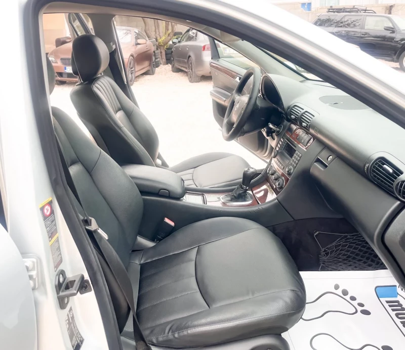 Mercedes-Benz C 220 Avtomat koga navi, снимка 16 - Автомобили и джипове - 52639181