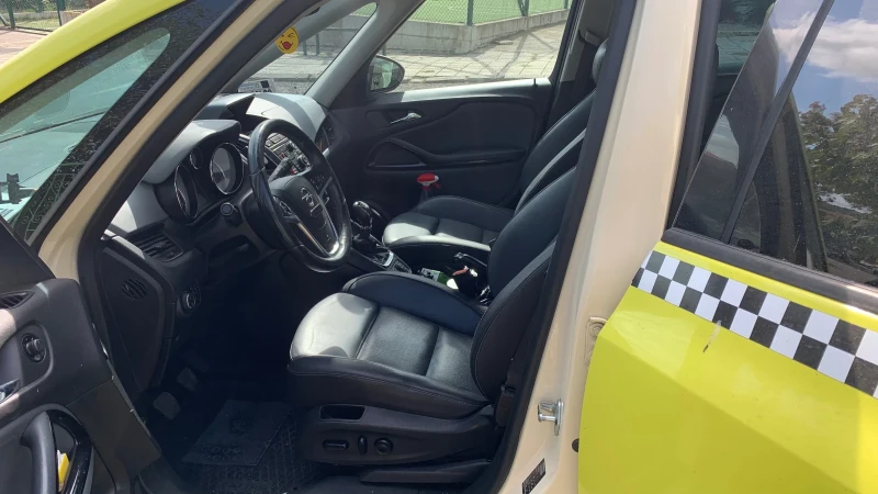 Opel Zafira Zafira C, снимка 11 - Автомобили и джипове - 52416482