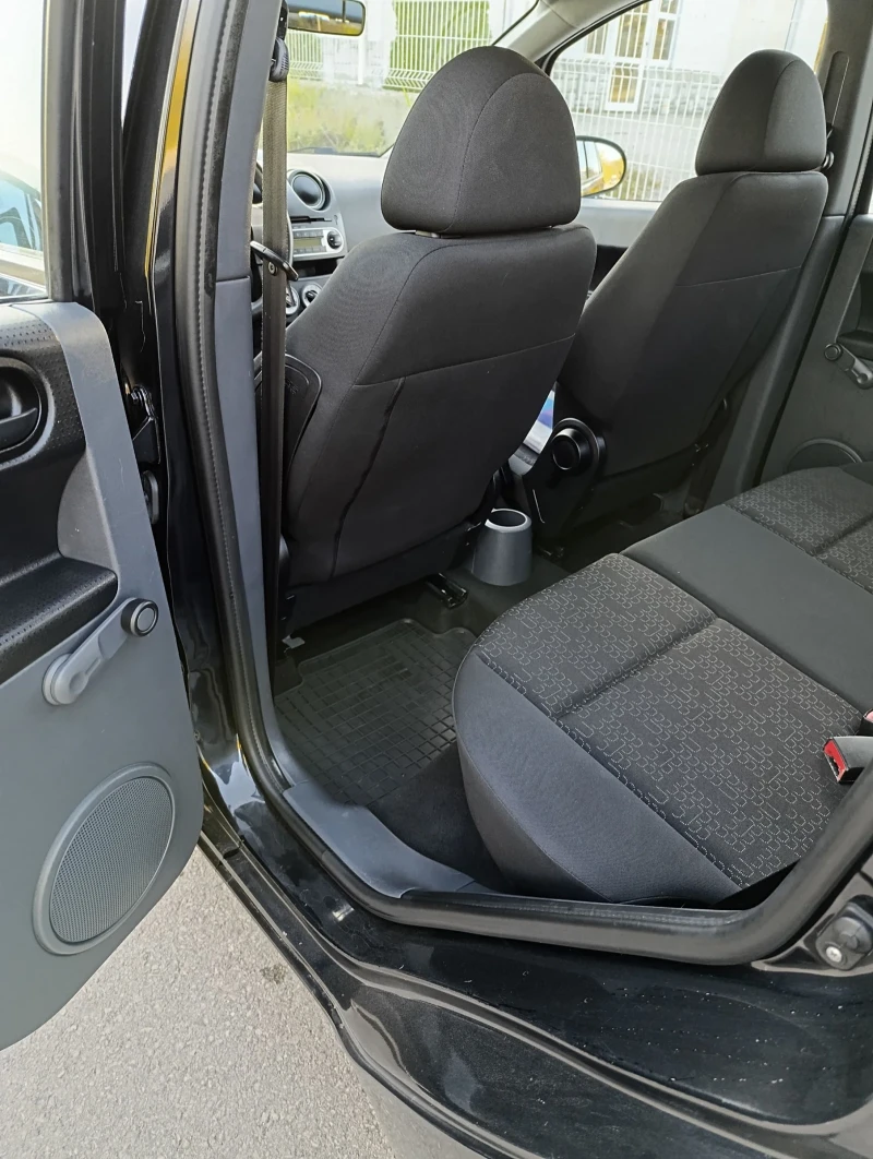 Mitsubishi Colt, снимка 7 - Автомобили и джипове - 52435527