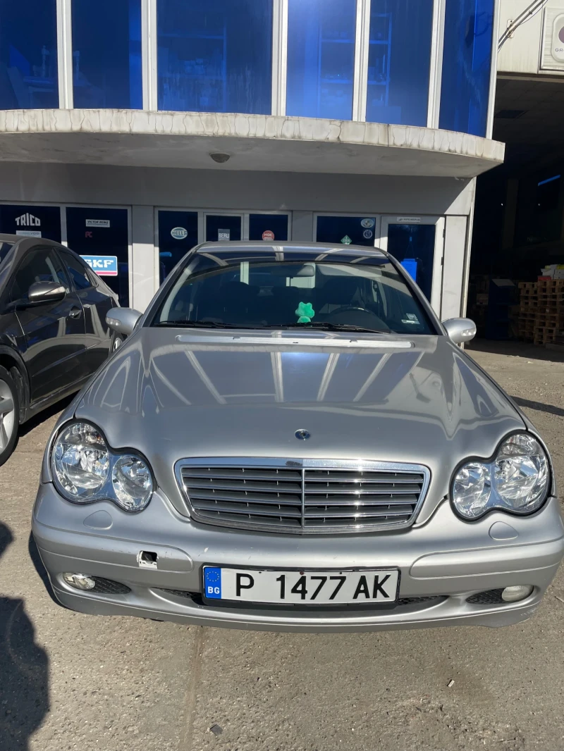 Mercedes-Benz C 220 Продавам Mercedes-Benz C220 Elegance, 2002 г. Авто, снимка 5 - Автомобили и джипове - 52843465