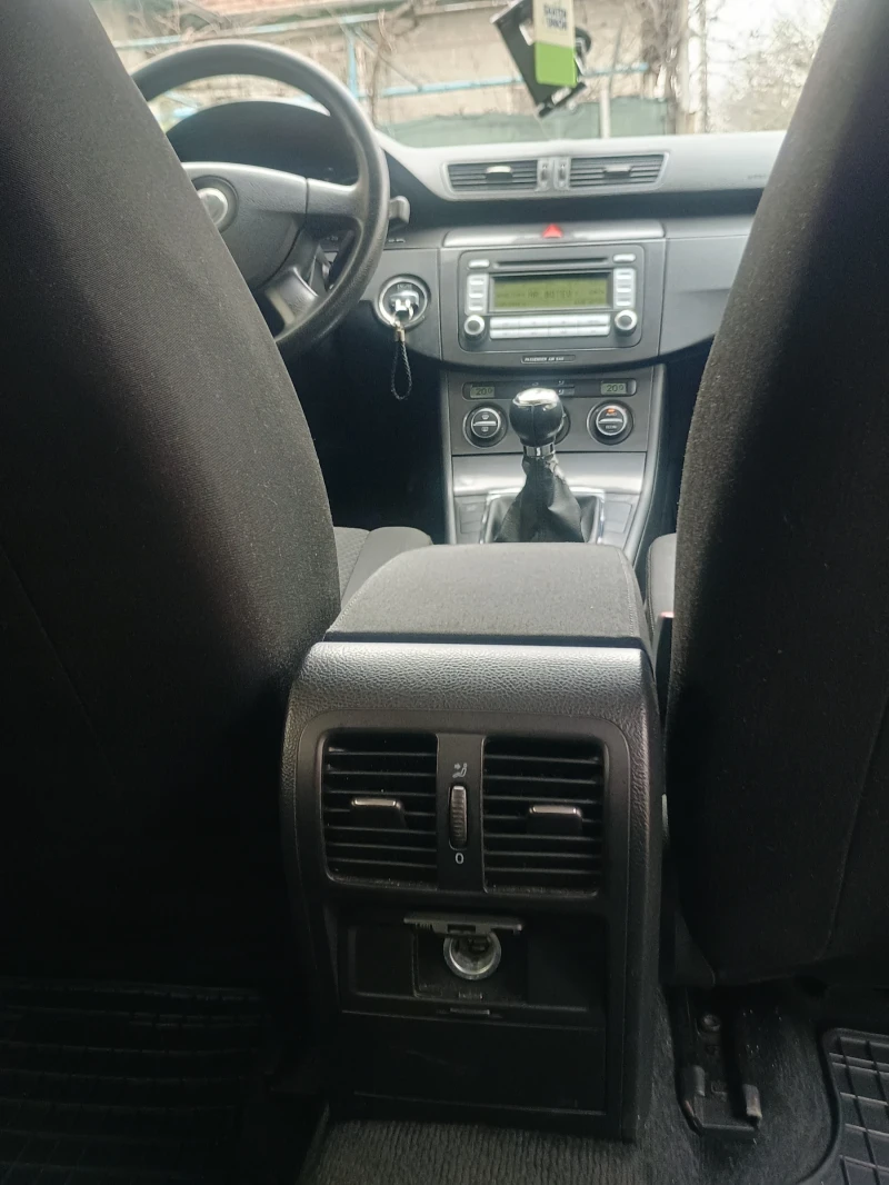 VW Passat B6, снимка 8 - Автомобили и джипове - 53262794