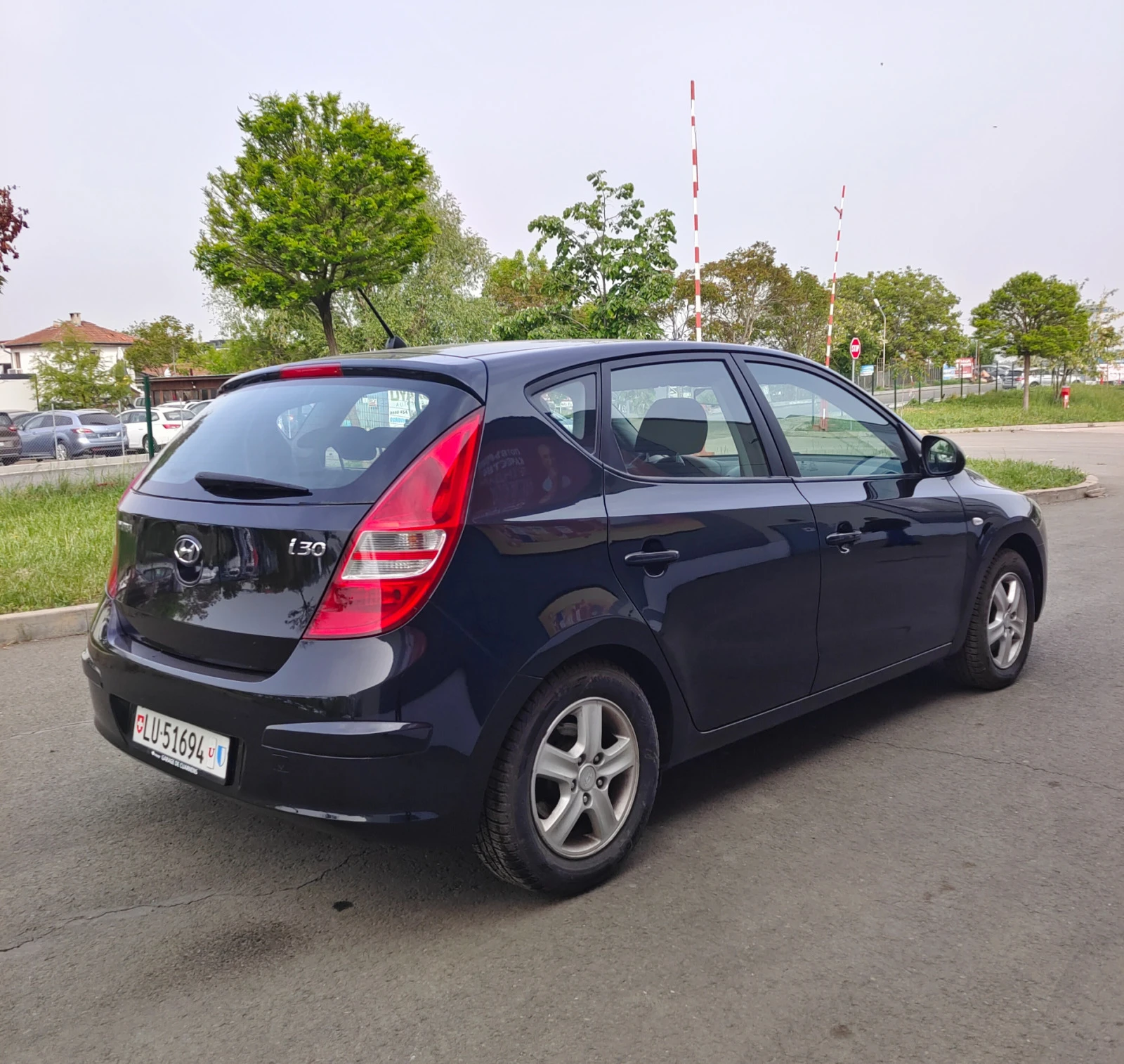 Hyundai I30 1.6i 16V Swiss Aut. | Mobile.bg — изображение 16
