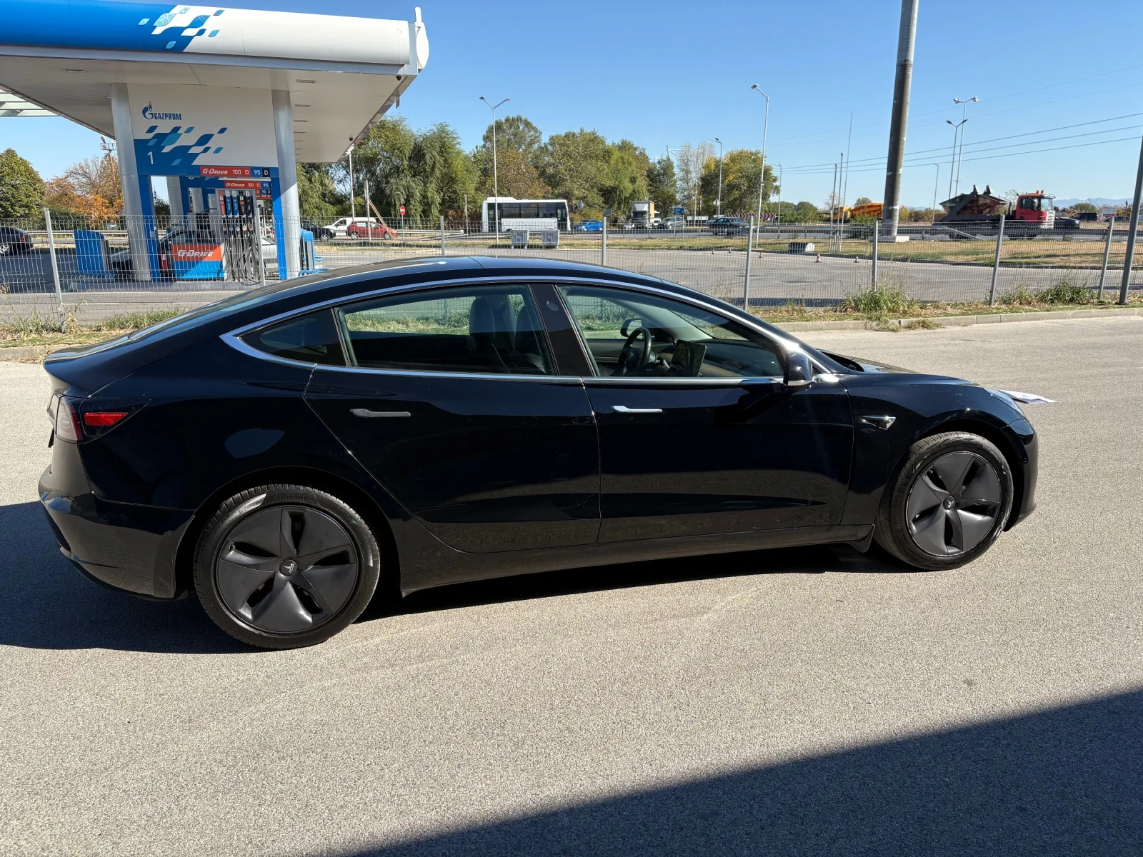 Tesla Model 3  - изображение 4