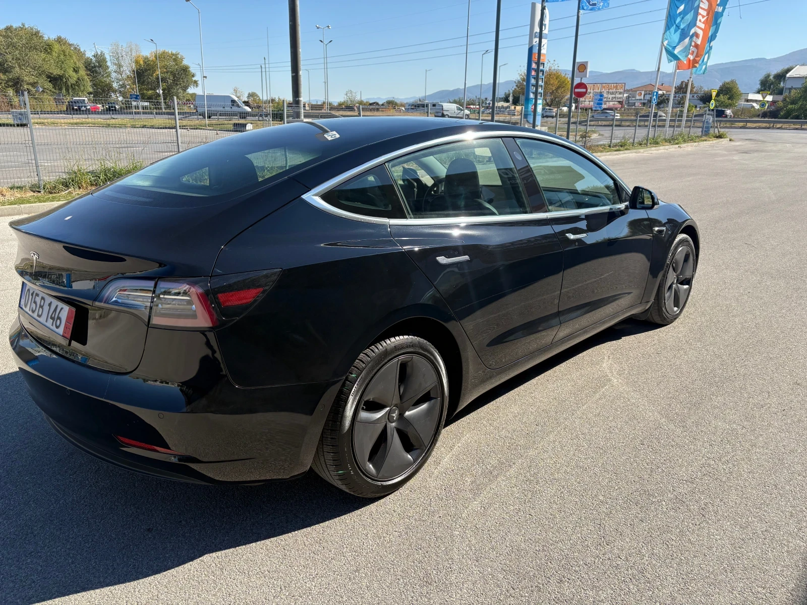 Tesla Model 3  - изображение 7