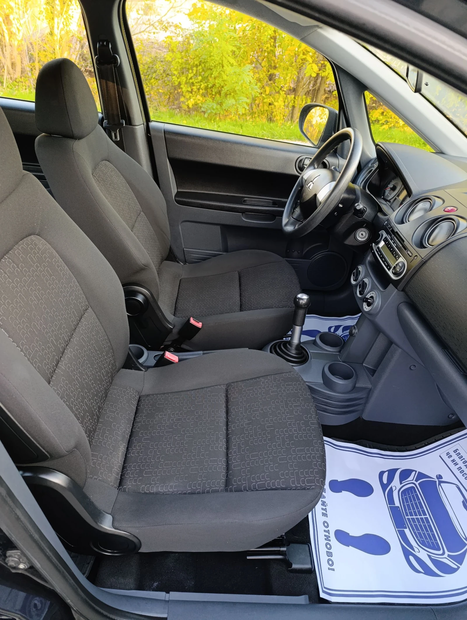 Mitsubishi Colt  - изображение 8